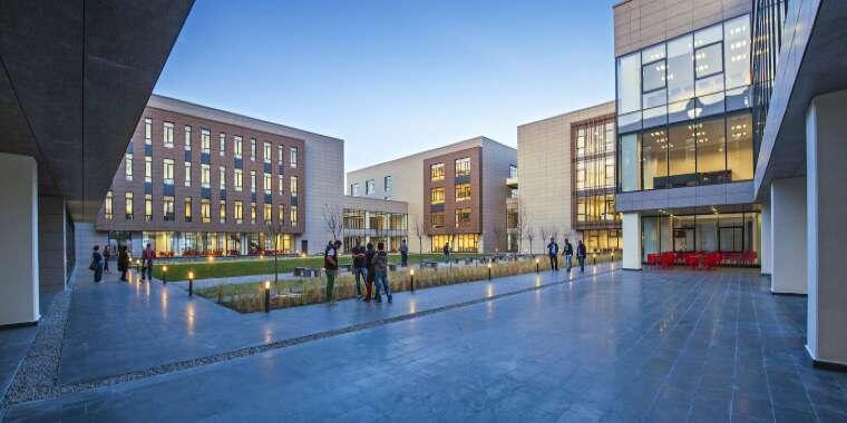 6414d4fc3b54e5a66e9228d4